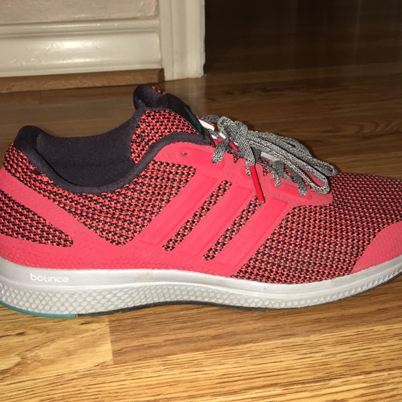 adidas mana bounce